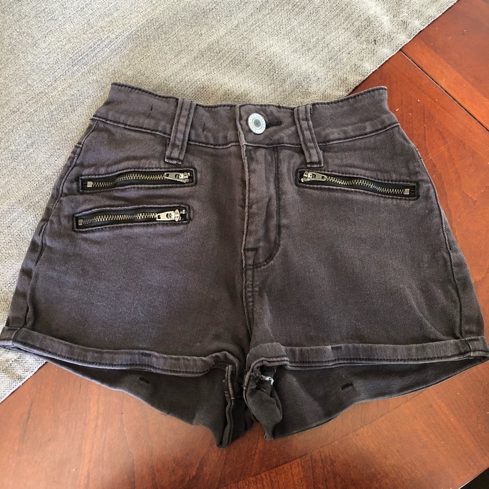Kendall & Kylie Grey/Black High Rise Jean Shorts (00)
